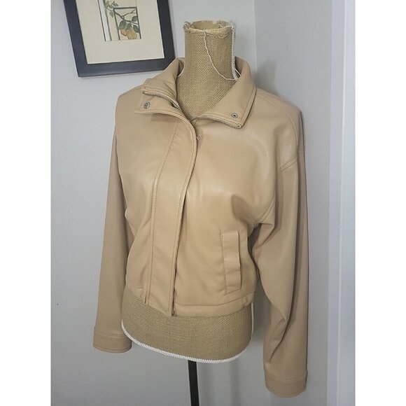 ♤Hostpick♤ Abercrombie Cropped Bomber Jacket Camel Color Size M Vegan Leather - Picture 1 of 16